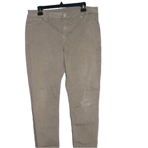 ✨3 for $15✨ Large Army Green Maurices Jeggings